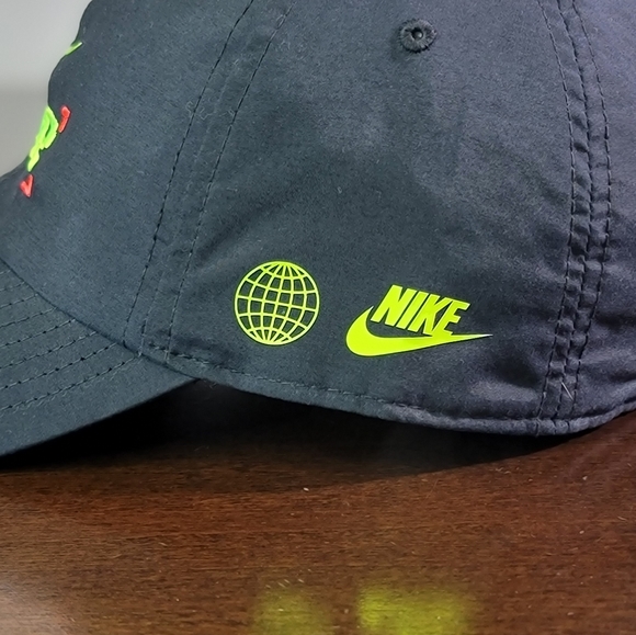 Nike Air Max Plus Heritage 86 Unisex Black Hat Cap - Picture 5 of 8